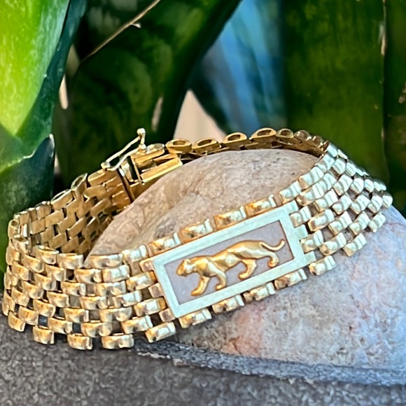 Vintage Jewelry - 14 karat gold panther bracelet